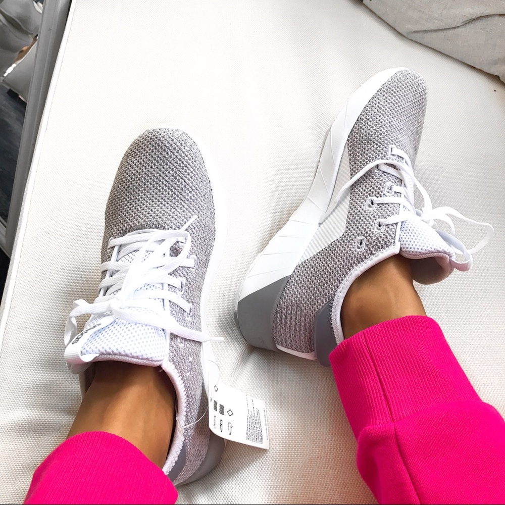 🆕 ADIDAS GREY WHITE QUESTAR X BYD SNEAKERS! - Picture 2 of 14